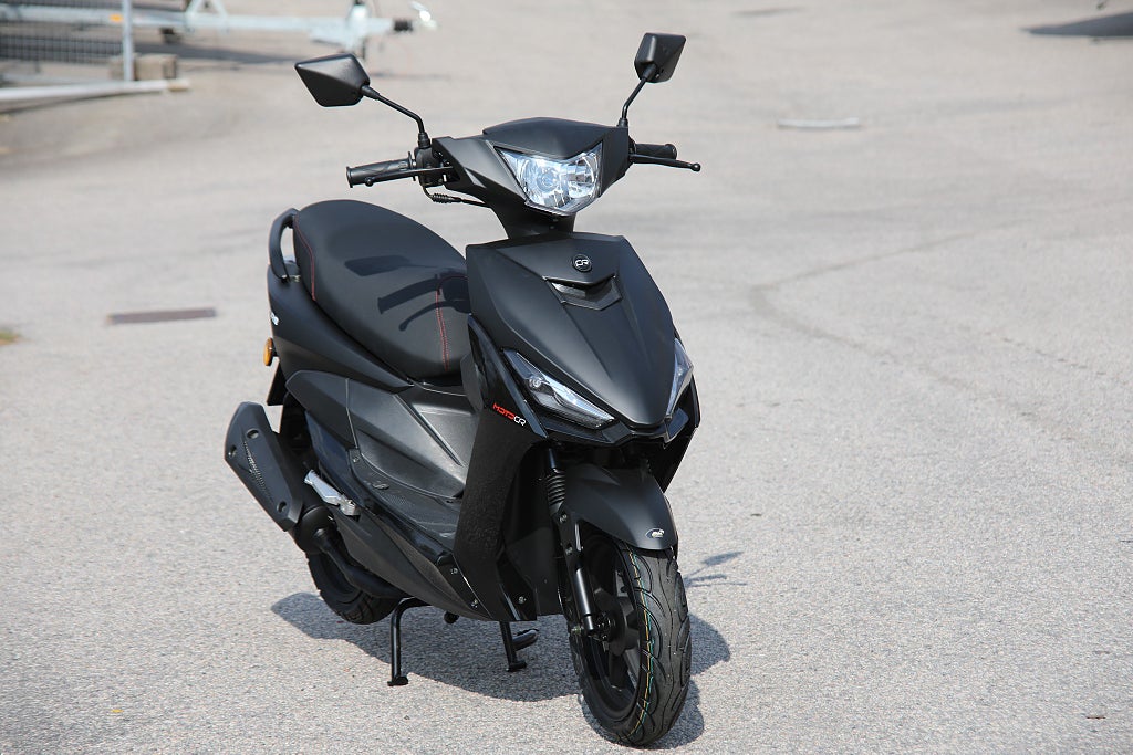 MOTO CR Comet 2026 - miniatyr 2