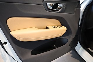 SUV Volvo XC60 24 av 27