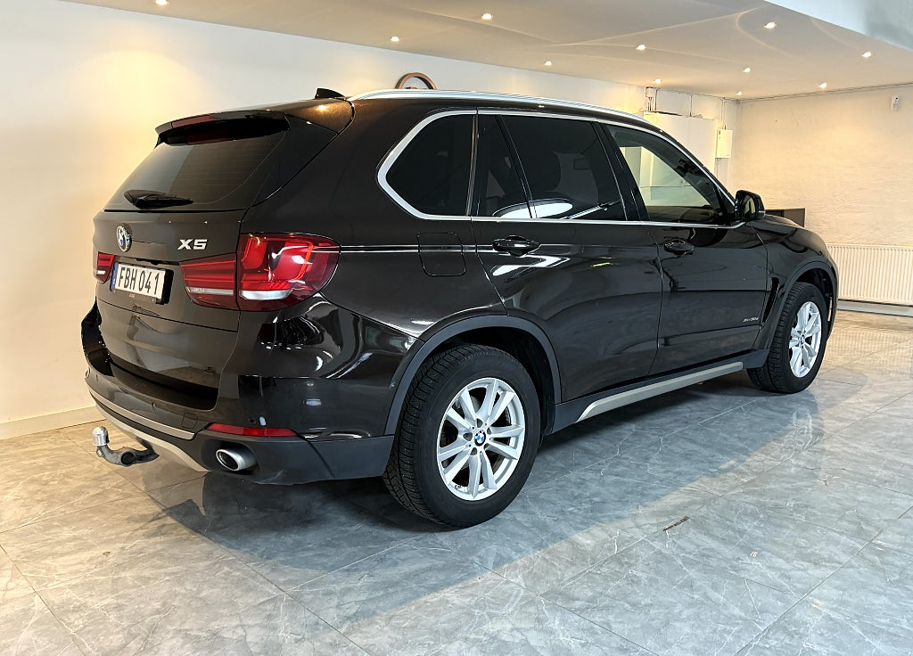BMW X5 xDrive30d 7-SITS DRAG HELSKINN B-KAMERA FULLSERVAD
