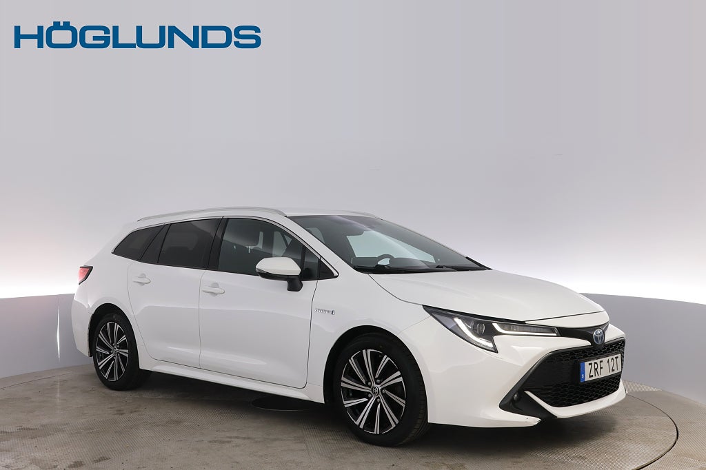 Toyota Corolla Touring Sports Hybrid e-CVT Style V-hjul Moms