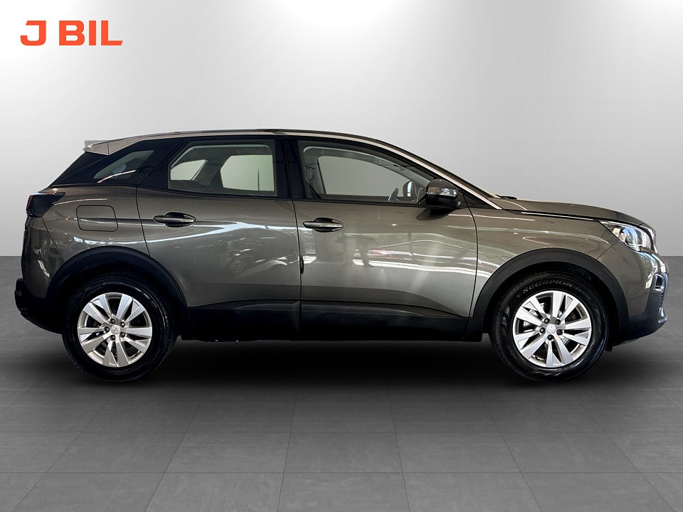 Bild på Peugeot 3008 Active 1.2 PT 130hk DRAG BACKSENSORER