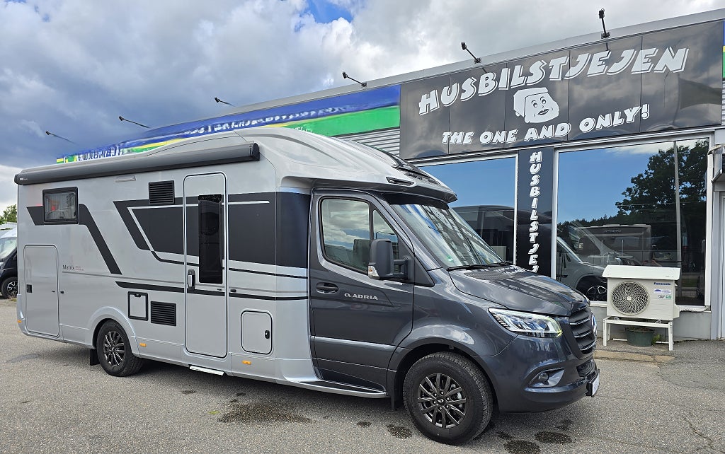 Adria MATRIX SUPREME 670SL. MB HYDR.STÖDBEN. ALDE. 2XAC. LITHIUM.DRAG 