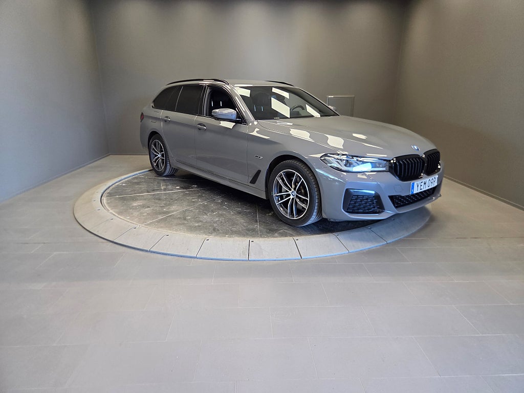BMW 530e M Sportpaket Dragkrok Komfortstol med minne Laserlysen