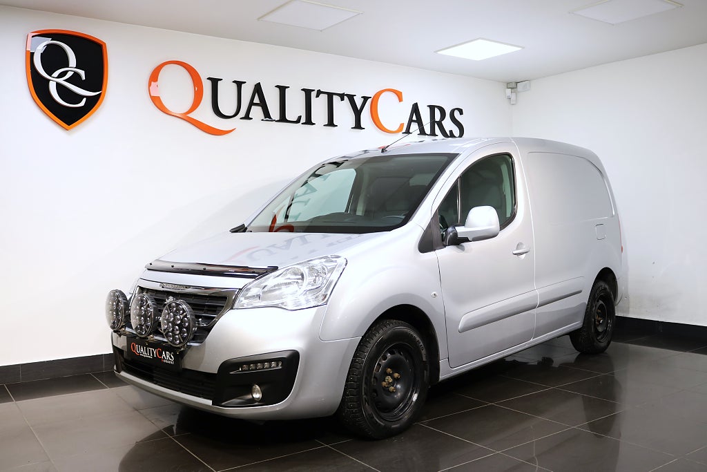 Peugeot Partner Van Utökad Last 1.6 99hk / Dragkrok /PDC / 3-Sits