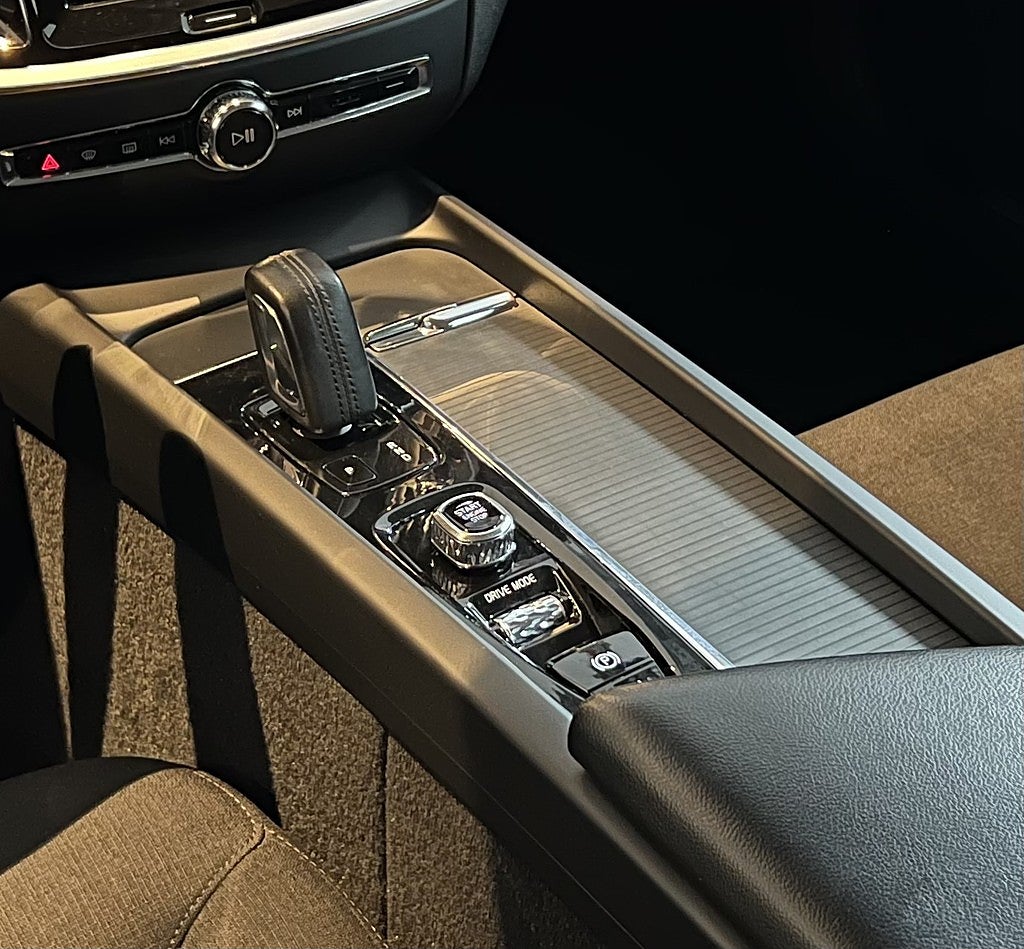 Volvo V60 Cross Country B4 AWD Geartronic Advanced SE DRAG B-KAMERA CARPLAY H&K