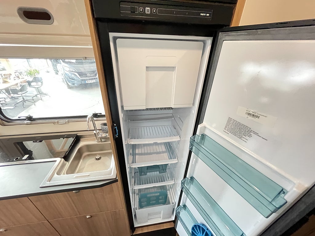Sun Living A 75 DP / AC-Bodel / Automat / Solcell / 6 bältad / Cykelställ - Sun Living