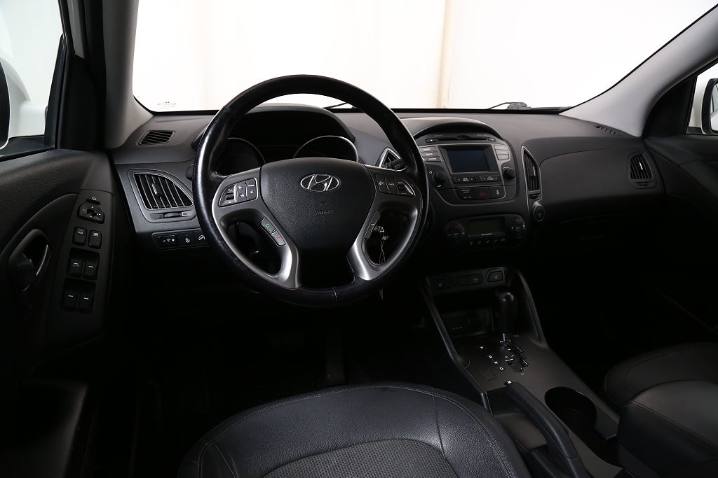 Hyundai ix35 2,0 GDI 166hk Business Automat Nybesikt Drag 2014