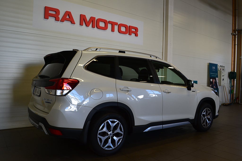 Subaru Forester 2,0i e-Boxer XFuel Active AWD Aut Extraljus Motor-v