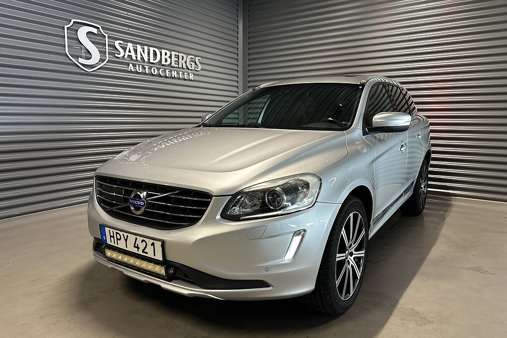 Volvo XC60 D5 AWD Summum Navi Skinn Driver support Drag