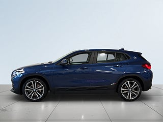 BMW X2 xDrive25e Aut Advantage Kamera Värmare HuD Skinn S&V – bild 3