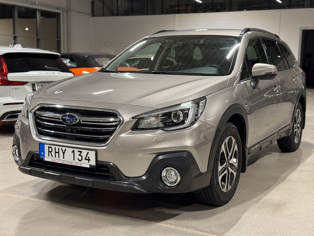 Subaru Outback 2.5 4WD AUT LÄDER M-VÄRME 360° V-HJUL NYSERV