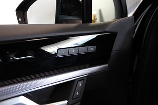 SUV Volkswagen Touareg 18 av 30