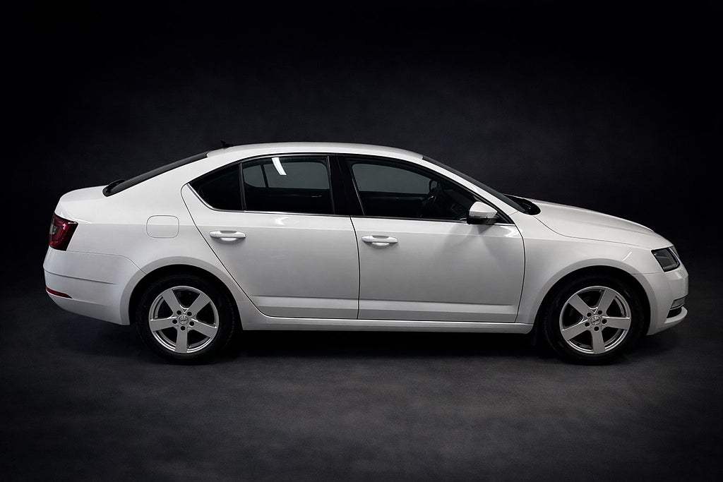 Skoda Octavia 1.0 TSI Style Euro 6 / Drag / Värmare/ 