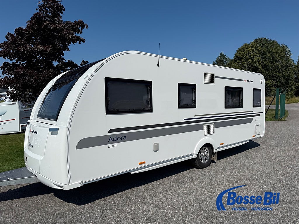 Adria Adora 613 UT * ALDE * Dubbelsäng * överslaf * Tält