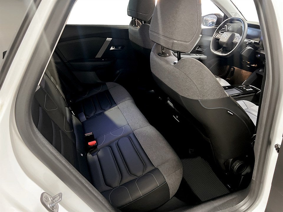 Bild på Citroën C4 X Shine 1.2 PT 130hk Aut - B-KAMERA, RATTVÄRME