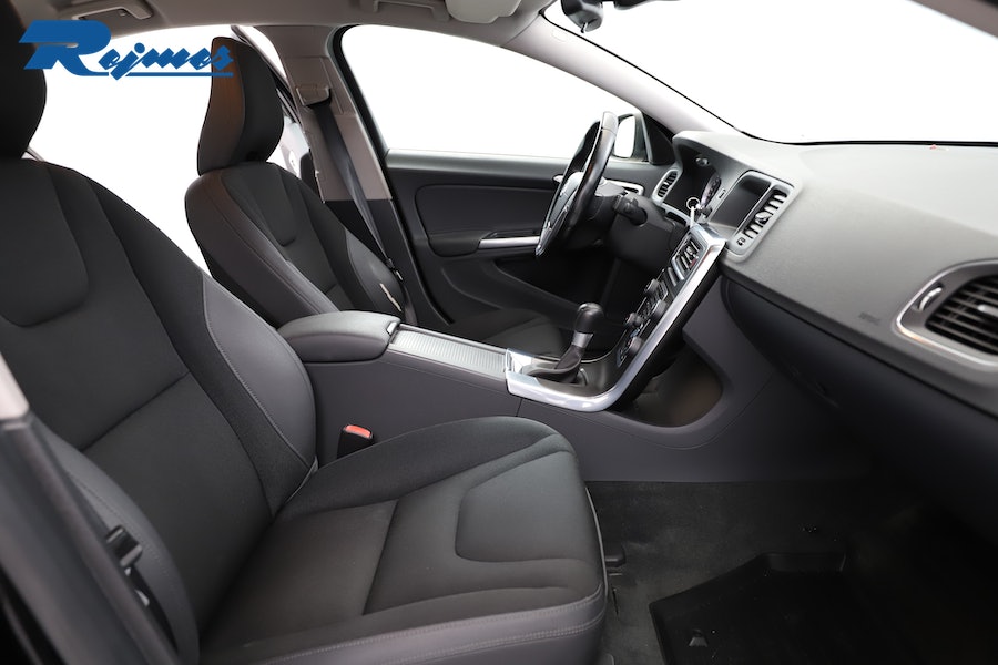 Volvo S60 T3 S/S Momentum 2012, kuva 5/47