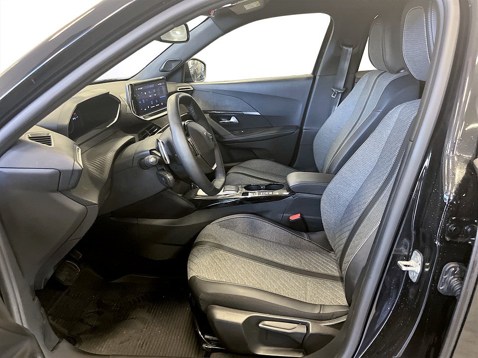 Bild på Peugeot 2008 Allure Pack 1.2 PT 130hk Aut KAMPANJRÄNTA 3,99%