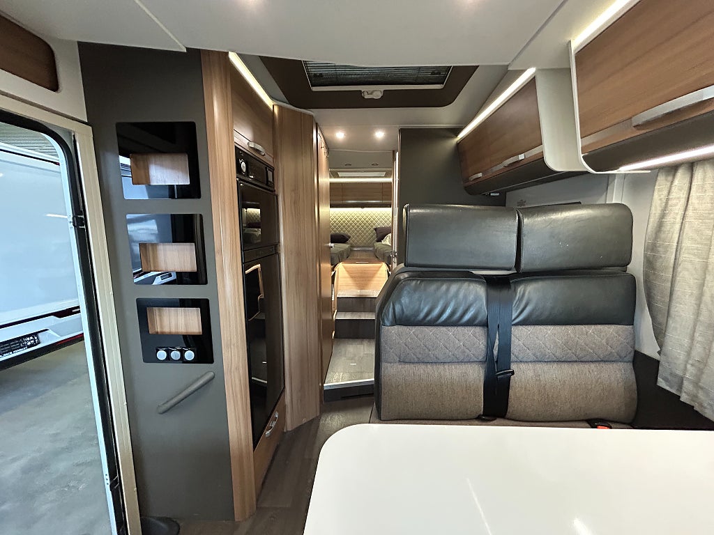 Adria Matrix Nordkapp 670 SL / Alde / Taksäng / Litium / B-kort / Solc - Adria