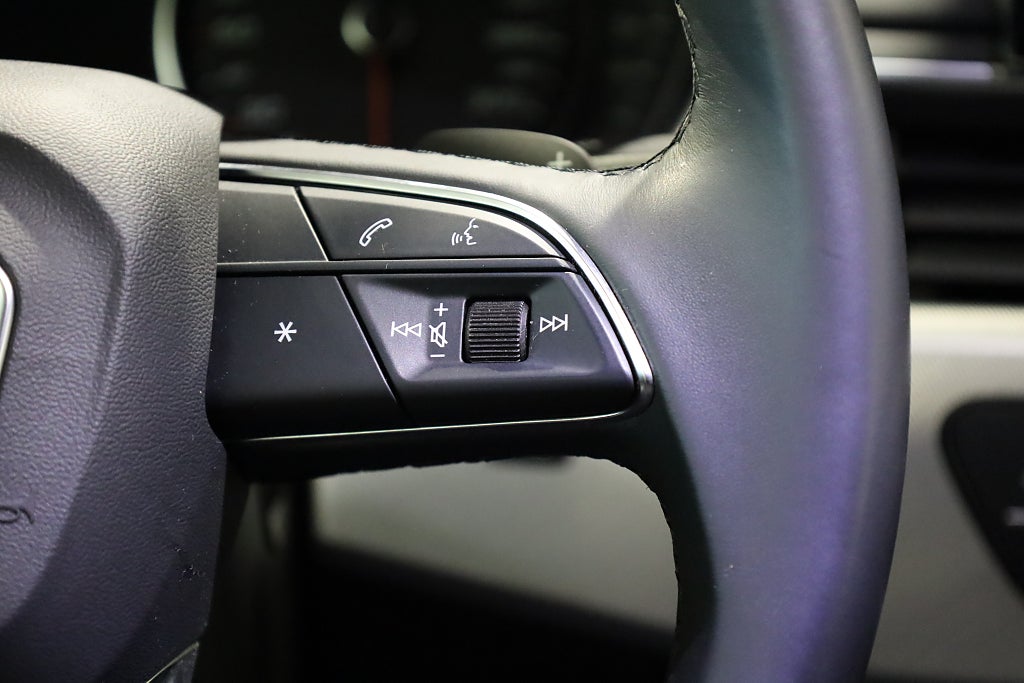 Audi A4 Avant 40 TDI 204hk Quattro | Drag | D-värm | Navi |