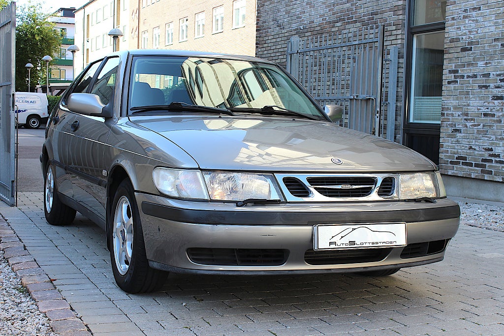 Saab 9-3 5-dörrar 2.0T Polar / Nybesiktigad 