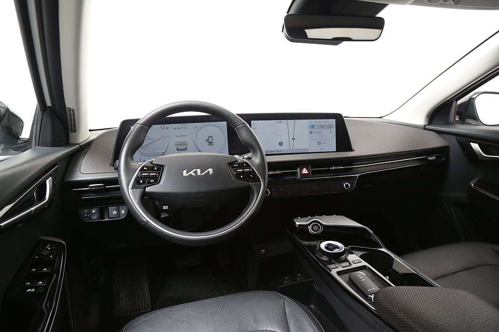 Kia EV6 77.4 kWh 325hk PLUS AWD 360°-kamera Skinn Leasbar 2023