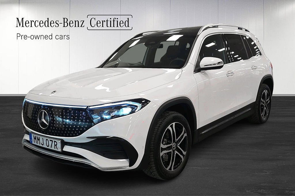 Mercedes-Benz EQB 300 4MATIC AMG Distronic Panorama Rattvärme