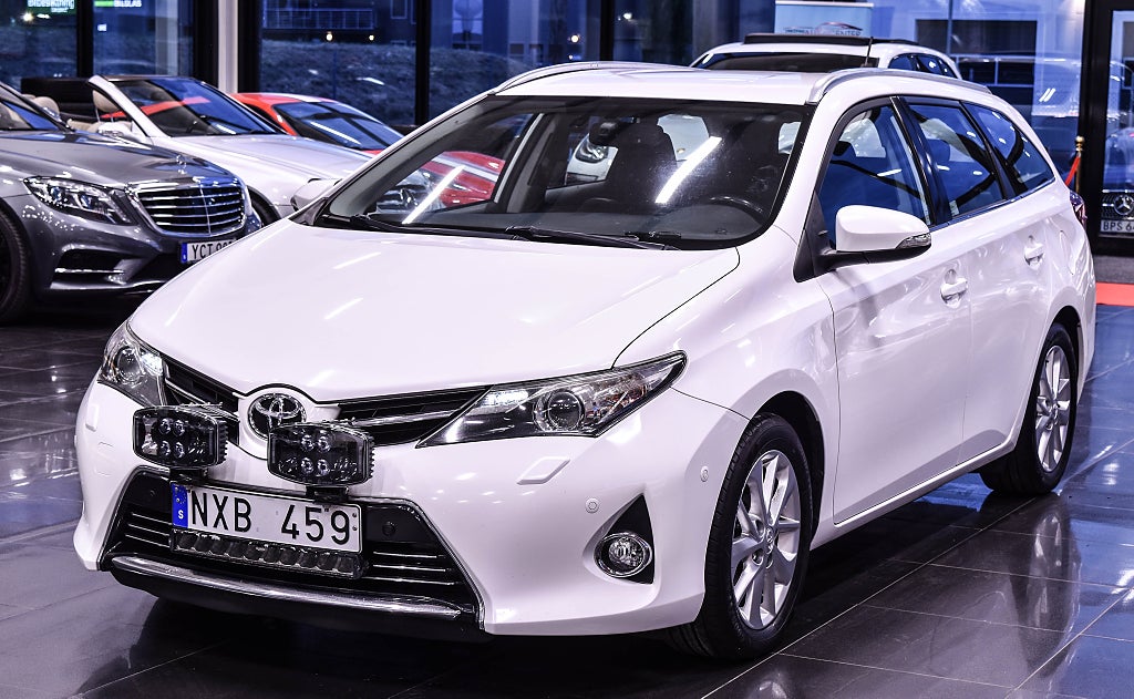 Toyota Auris Touring Sports 1.6 Valvematic Executive|Bakkamera|Navi