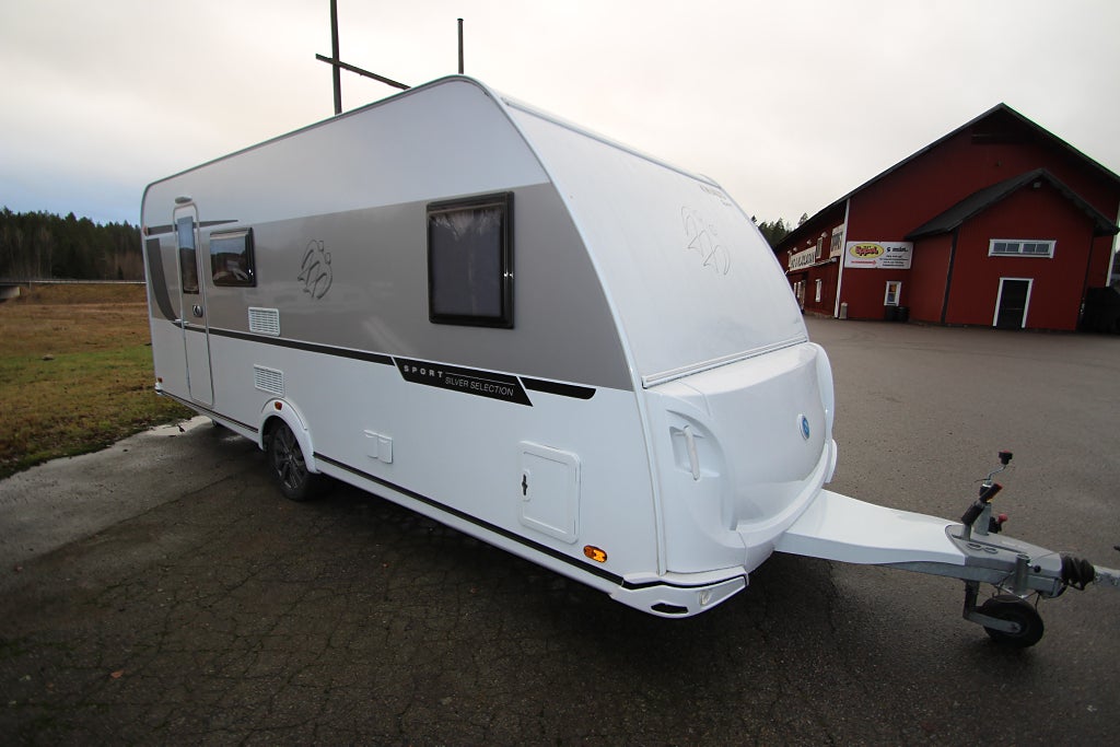 Knaus Sport 550 Silverselection -18 "Barnkammare"
