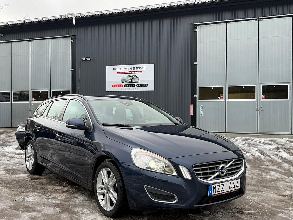 Volvo V60 D3 Momentum Dragkrok Kamrembytt 