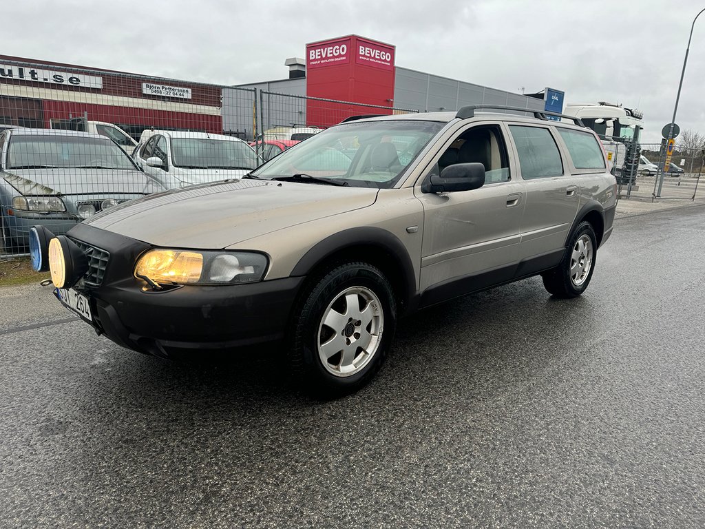 Volvo XC70 2.4T AWD Euro 3 Automat,Kula,Gotlandsbil