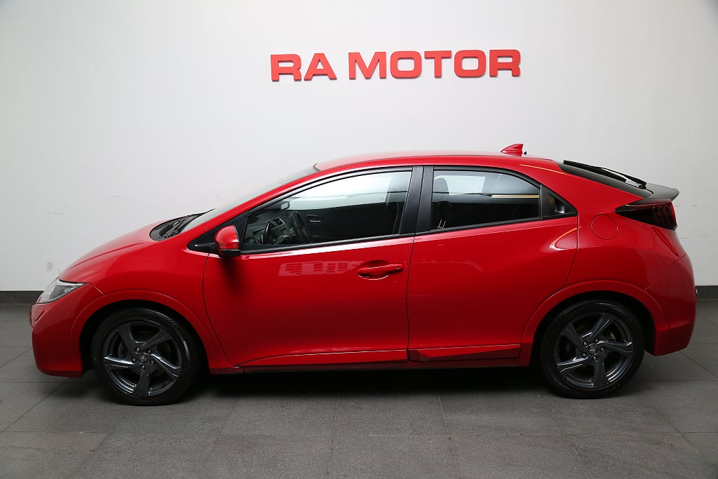 Honda Civic 1,8 i-VTEC 141hk ELEGANCE X-EDITION 5-D 1ägare 2015