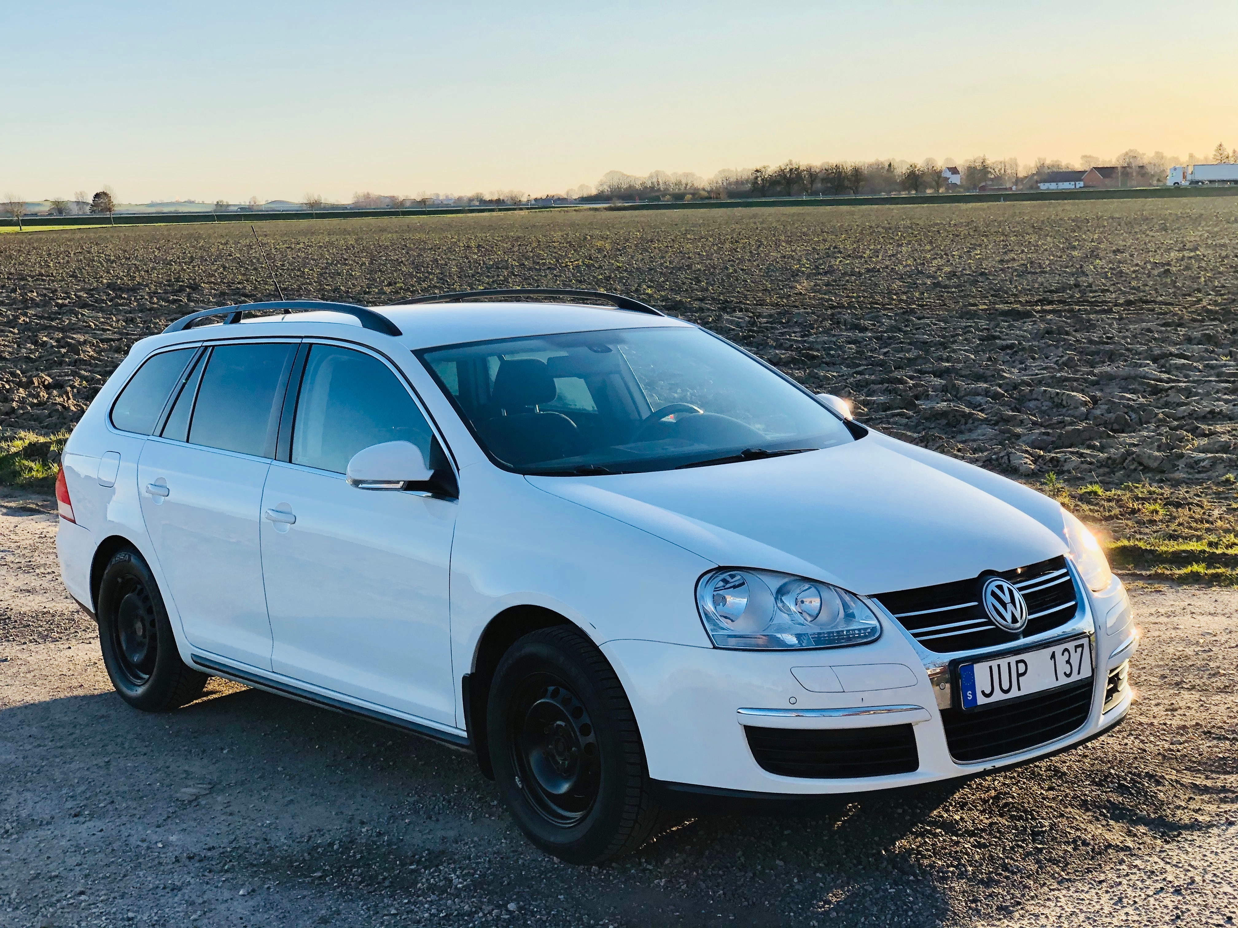 Volkswagen Golf 1.6 1042Kr Årsskatt 2009, bild 2/34