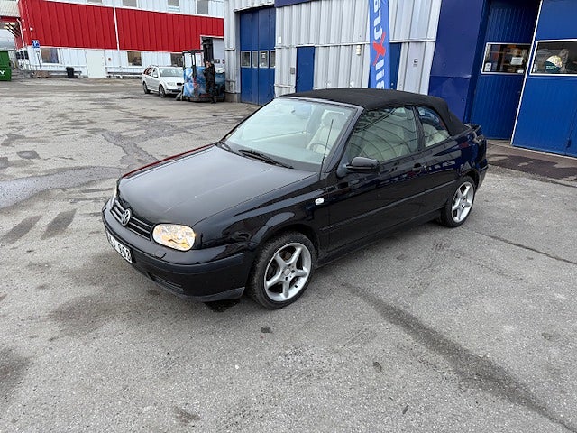 Volkswagen Golf Cabriolet 2.0 Nybesiktad/Nykamrem/FAST PRIS