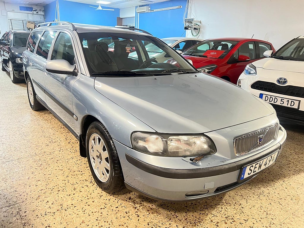 Volvo V70 2.4 Business Ny Besiktigad Ny Servad 170 hk 
