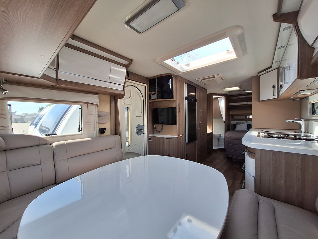 Kabe Imperial 600 XL KS Dubbelbädd, AC, Solcell, Mover, Boxmarkis, Hy