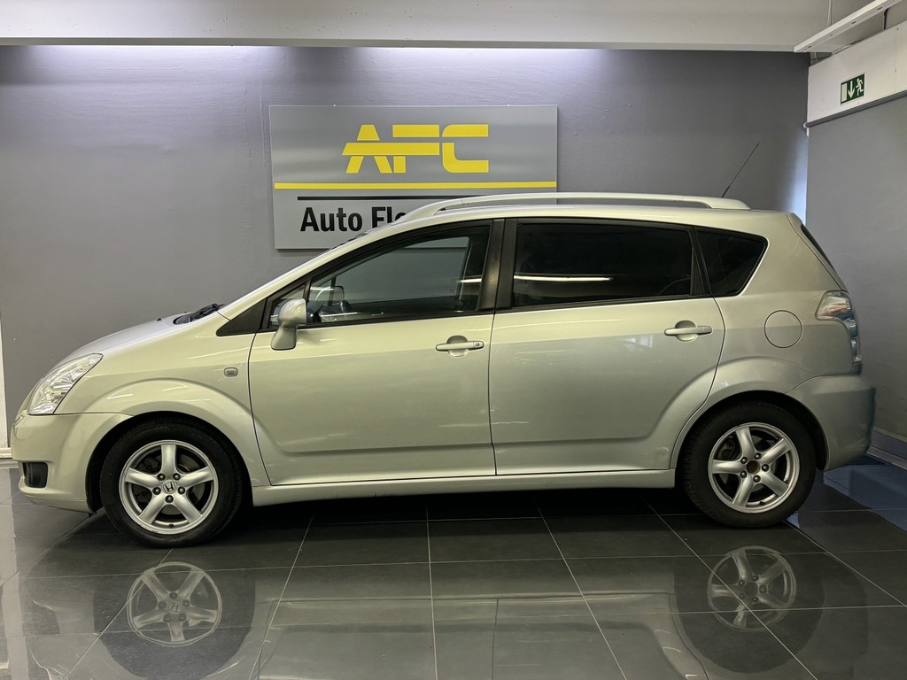 Toyota Corolla Verso 2.2 D-4D 2008, kuva 2/10