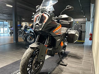 KTM 1290 Super Adventure S / Tech pack / 3 väskor / Endast 1302 mil!