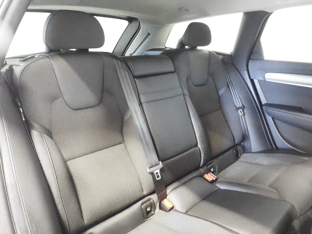 Volvo V90 T5 254hk Geartronic Momentum |Drag|Navi|Kamera| 2017