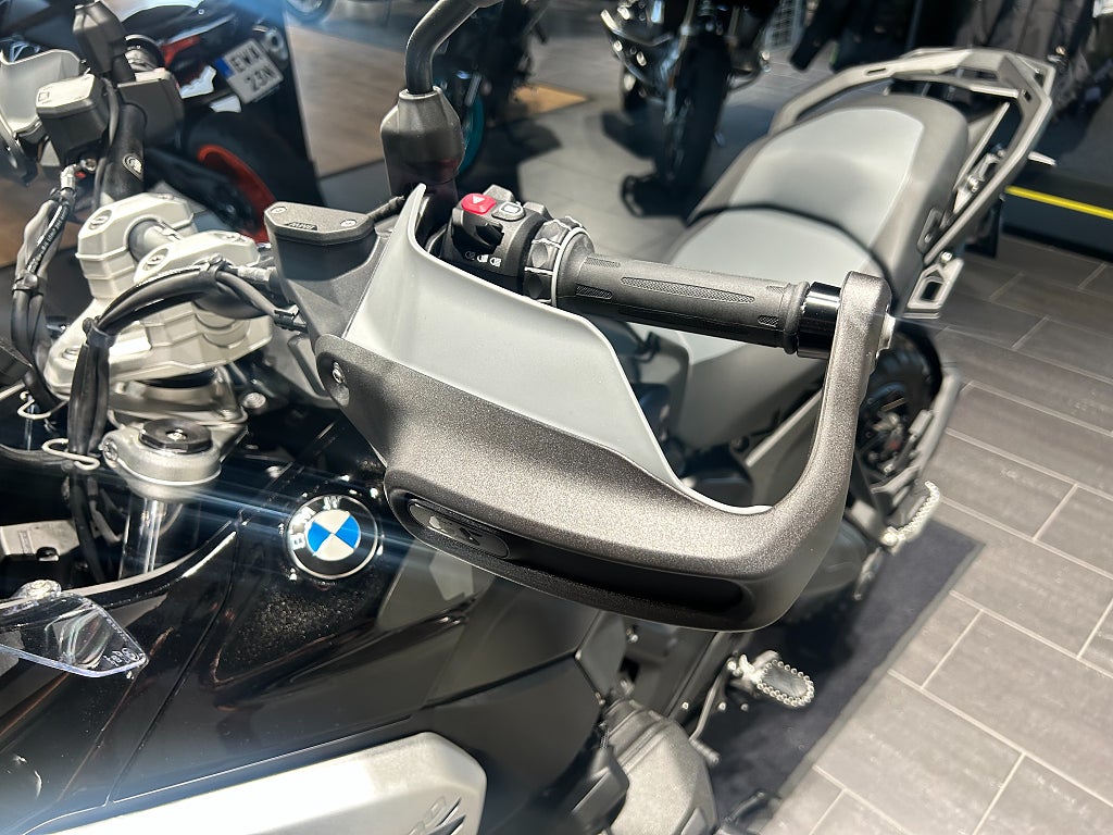 BMW R1300GS 1mil/Ride Nordic-resa till Portugal värde 29.900kr ingår
