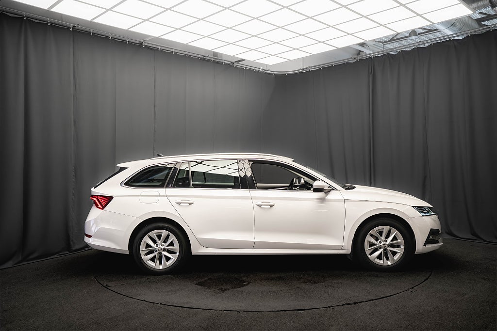 Skoda Octavia Kombi iV Plug-in STYLE B-VÄRMARE KAMERA MATRIX 204hk