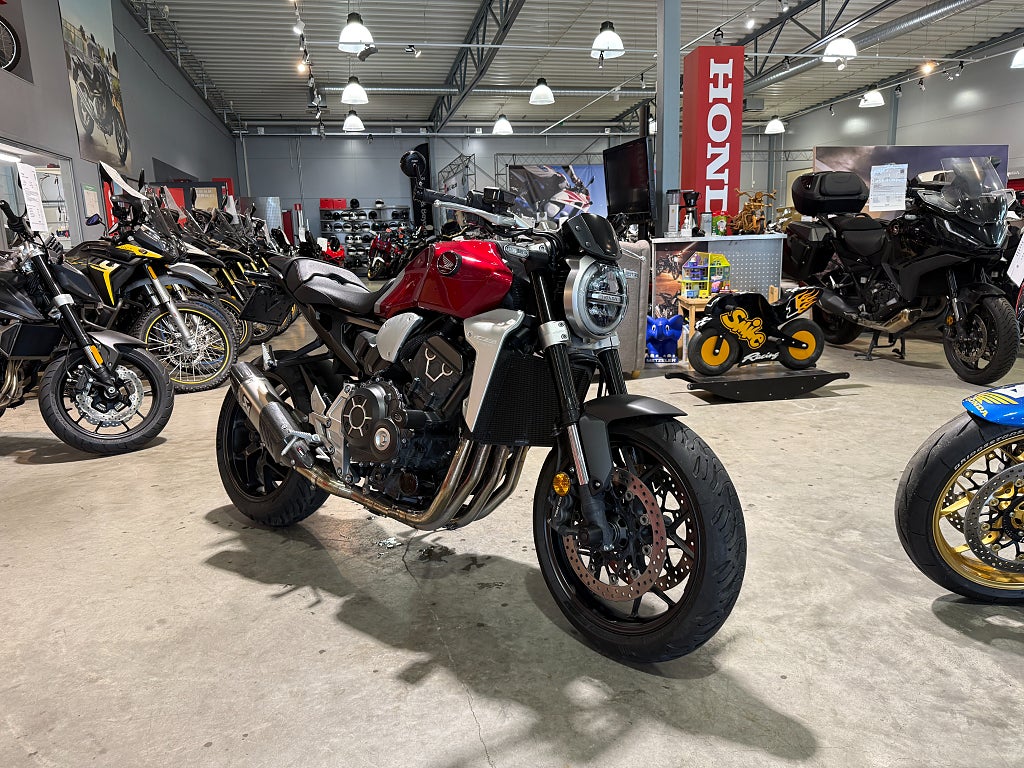 Honda CB1000R #Akrapovic helsystem & Endast 1230mil# 