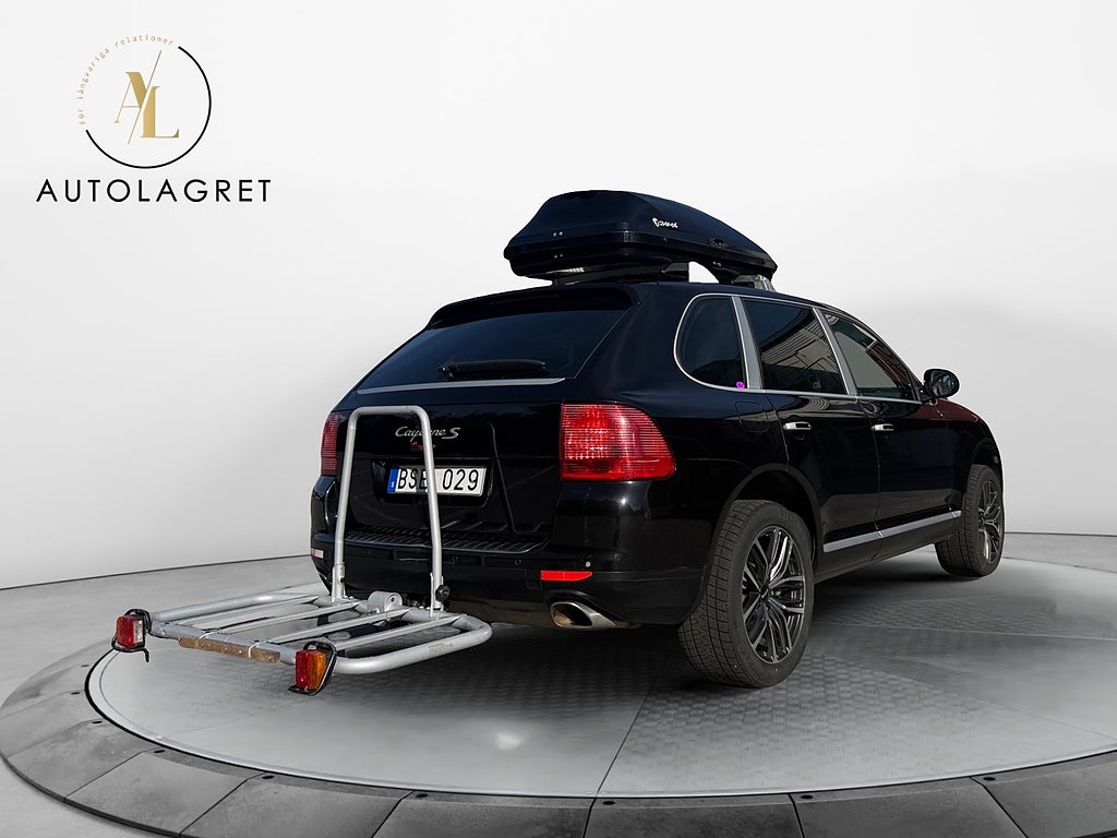 Porsche Cayenne 2006 - miniatyr 6