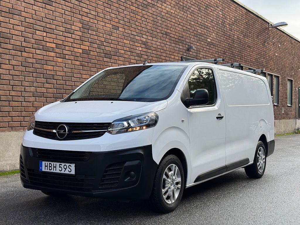 Opel Vivaro 2.0 Lång L3 Ny Kamrem 1äg Lågmil 3-sits Drag S+V-hjul