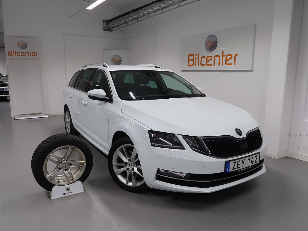 Skoda Octavia 1.8 TSI 4x4 Style V-Däck ingår CANTON-Drag-Kamera-Värma