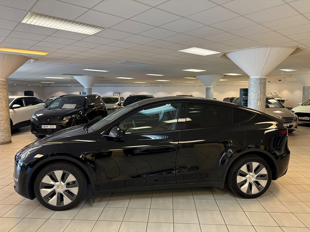 Tesla Model Y Long Range AWD Long Range
