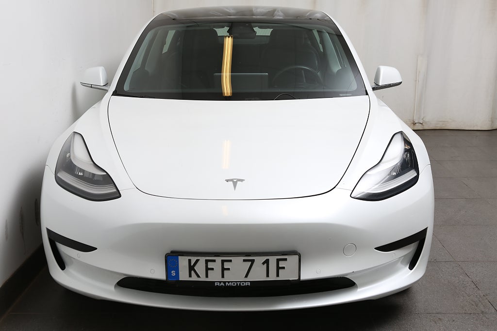 Tesla Model 3 Standard Range Plus 258hk Panorama 2020