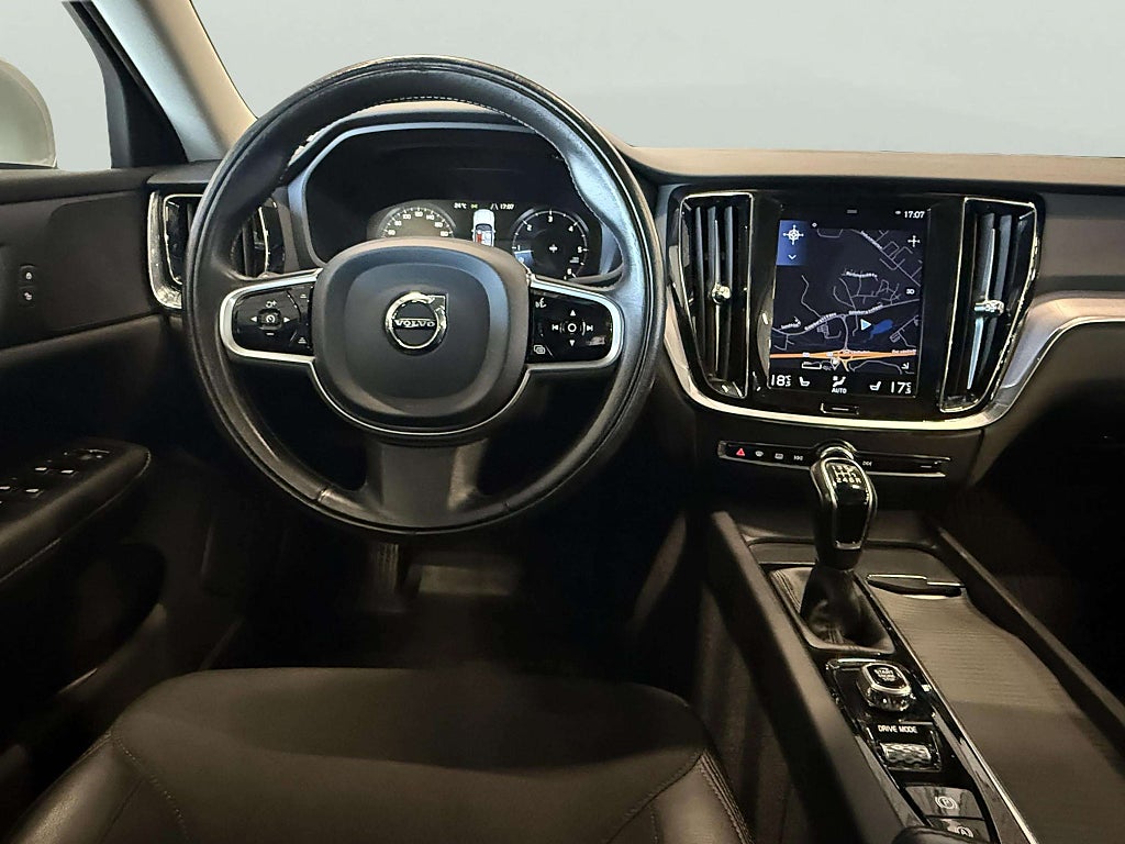 Volvo V60 D3 Momentum 2 Brukare Ny servad - miniatyr 10