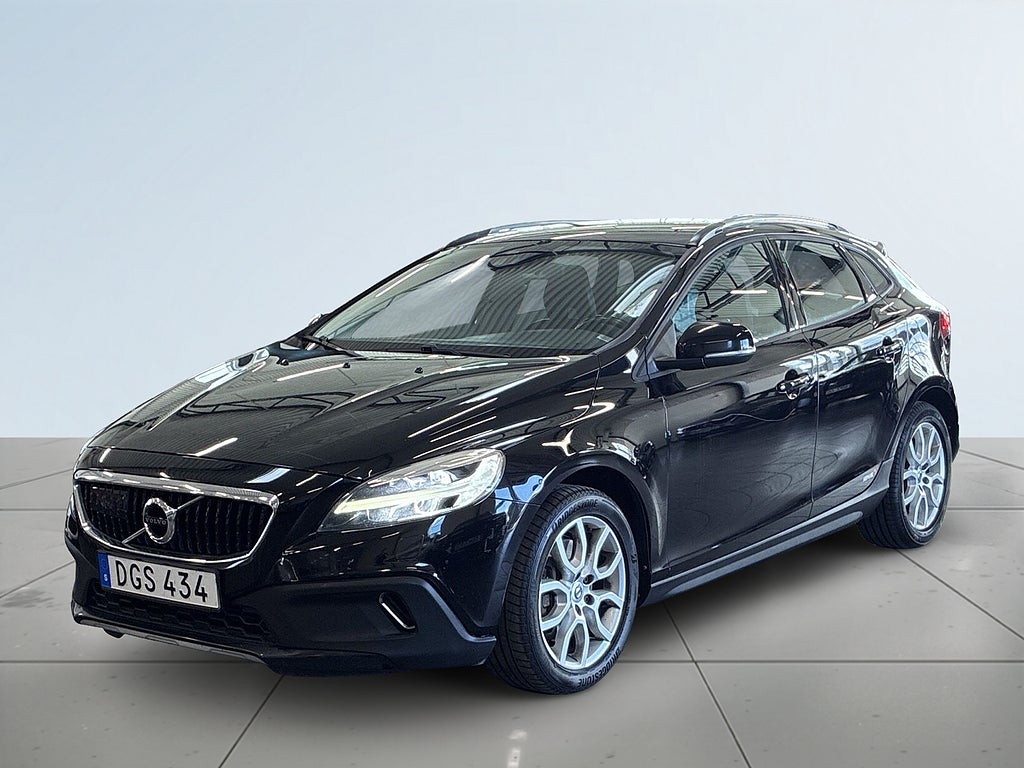 Volvo V40 Cross Country D3 Momentum S&V-hjul/Navi/Dvärm/Kamera/Blis/Keyless