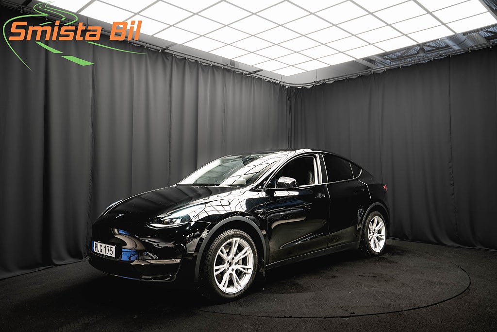 Tesla Model Y Long Range AWD PANO DRAG LÄDER KAMERA MOMS