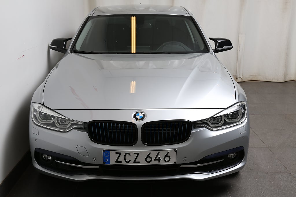 BMW 330e Sport line Sedan 252hk | Navi | Hi-Fi | P-Sen | BT | 2018